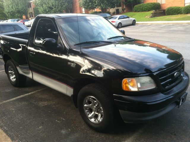 Ford F150 2001 photo 2
