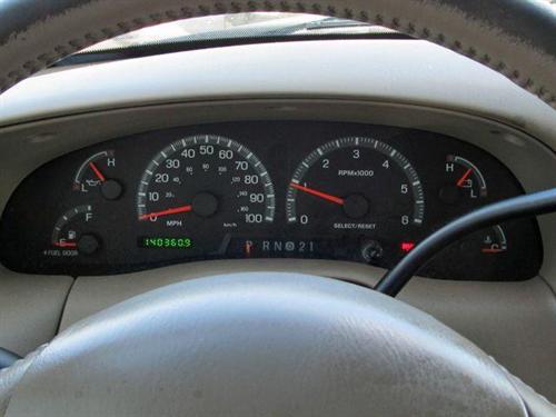 Ford F150 2001 photo 2