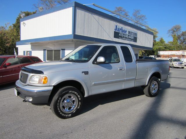 Ford F150 SLT 1 Ton Dually 4dr 35 Pickup Truck