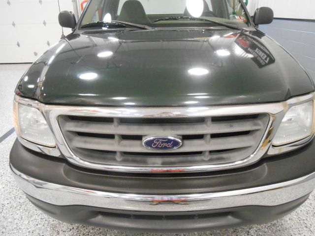 Ford F150 2001 photo 2