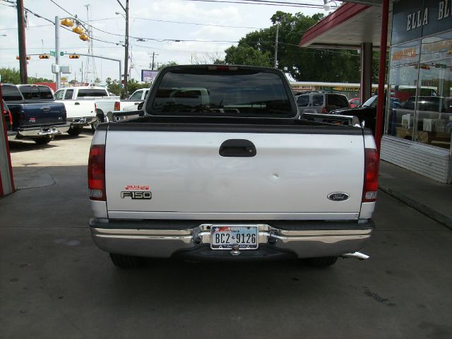 Ford F150 LT Z-71 Crew Cab 4x4 Pickup Truck