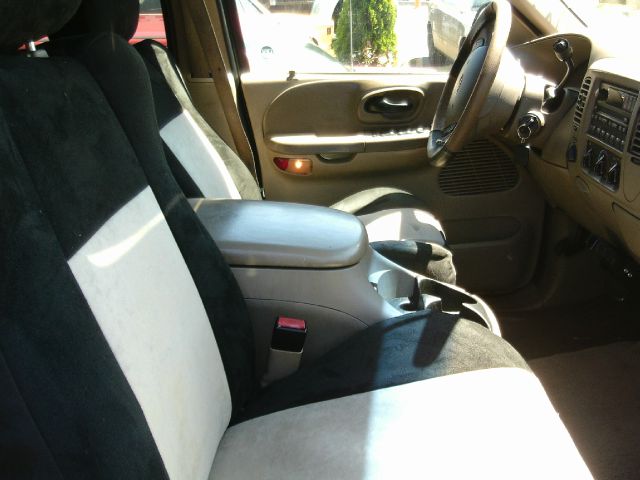 Ford F150 XLT Supercrew Short Bed 2WD Pickup Truck