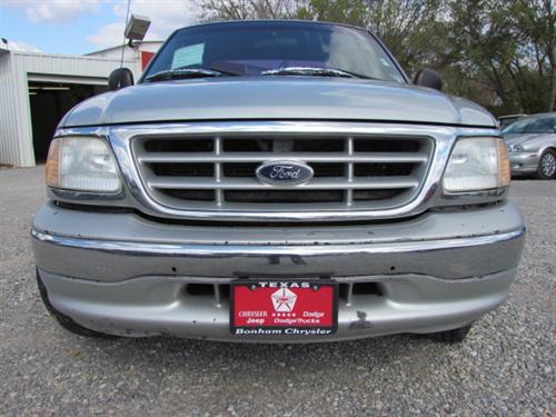 Ford F150 2001 photo 2
