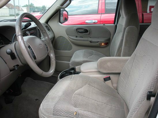 Ford F150 2500 SL Pickup Truck