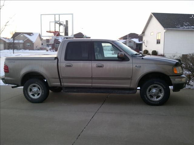 Ford F150 Sport 4WD Crew Cab Pickup