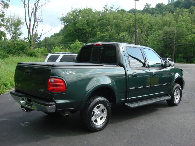 Ford F150 LT Crew Cab Pickup Truck