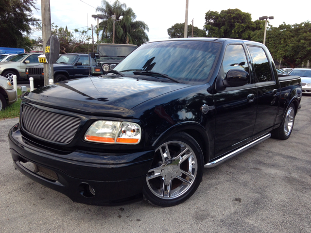 Ford F150 SLT 1 Ton Dually 4dr 35 Pickup Truck