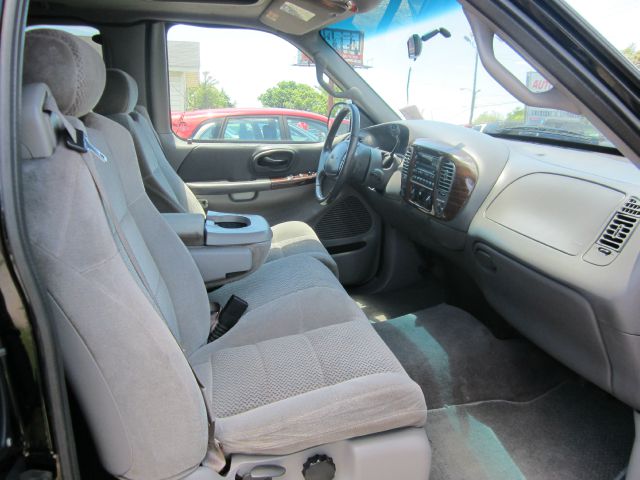 Ford F150 2002 photo 1