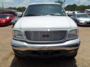 Ford F150 LT Crew Cab Pickup