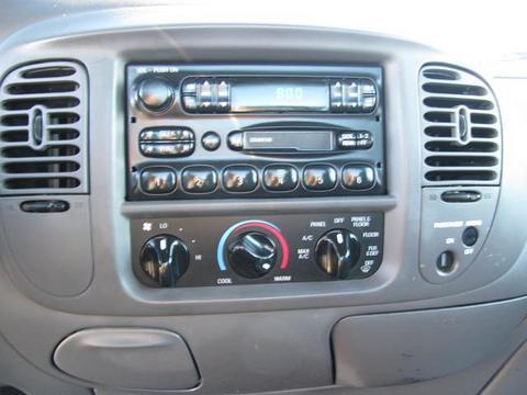 Ford F150 2002 photo 1