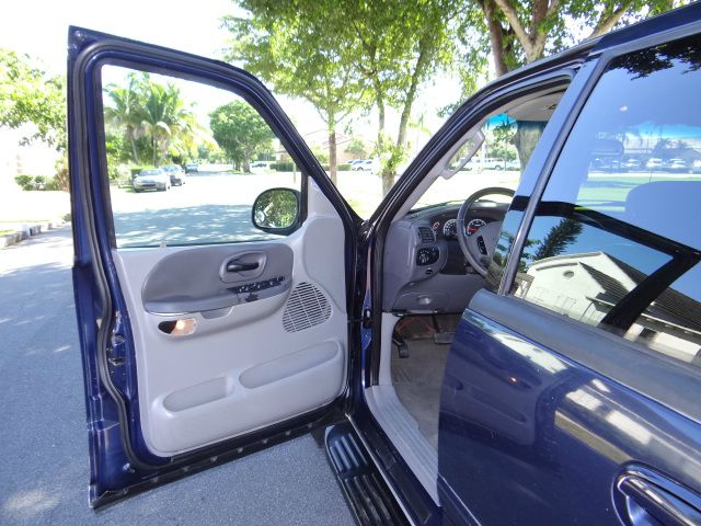 Ford F150 2002 photo 1