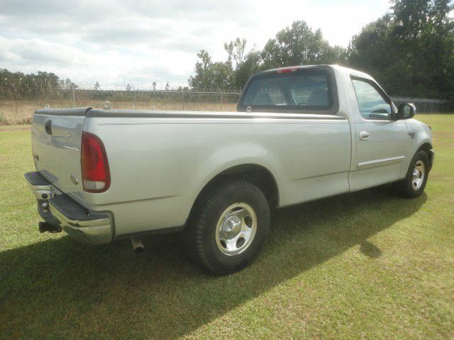 Ford F150 2002 photo 2