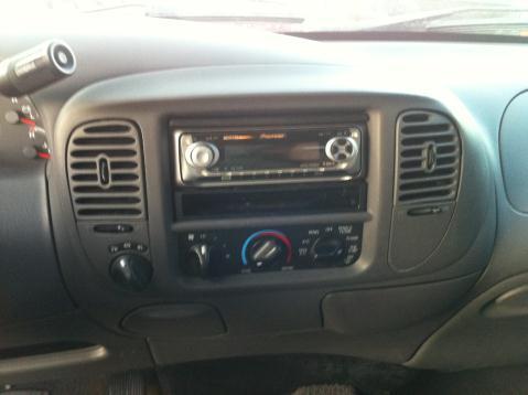 Ford F150 2002 photo 1