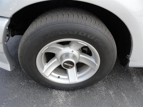 Ford F150 2002 photo 1