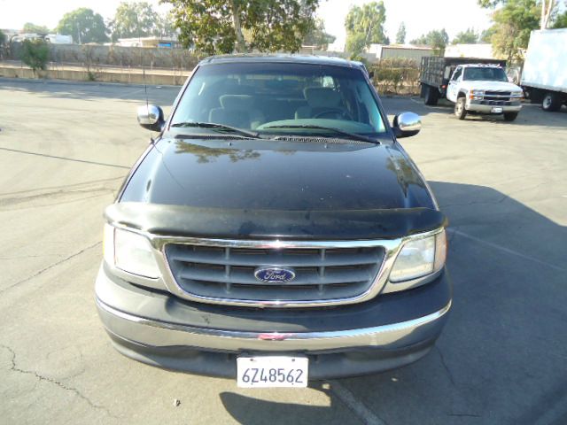 Ford F150 2002 photo 2