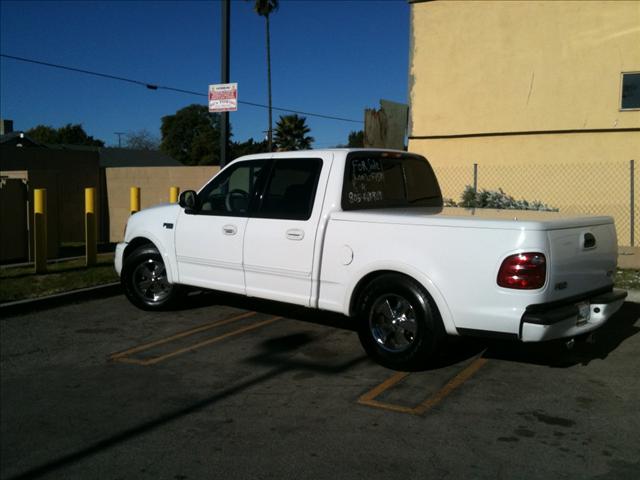 Ford F150 2002 photo 2