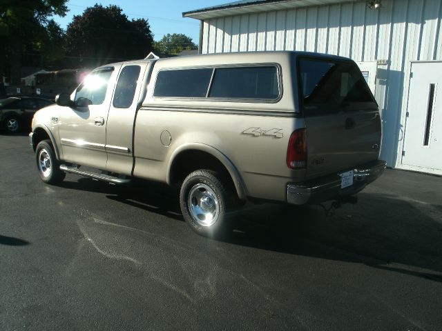Ford F150 XL 2WD Reg Cab Pickup Truck