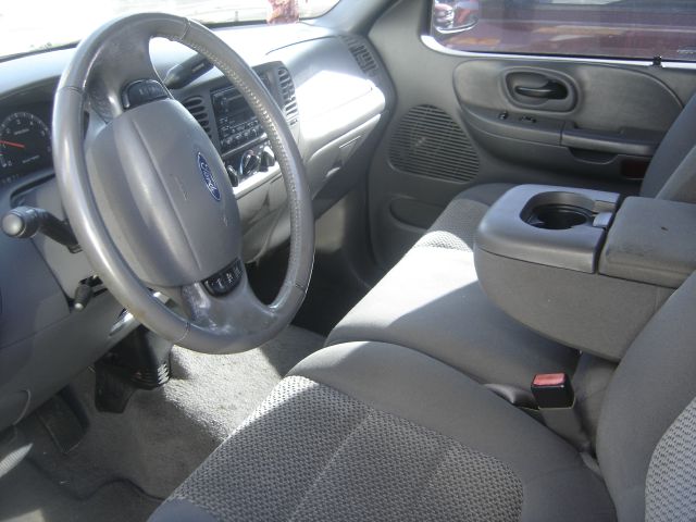 Ford F150 2003 photo 2