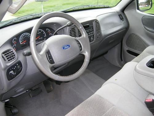 Ford F150 2003 photo 2