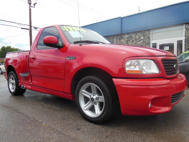 Ford F150 2003 photo 2