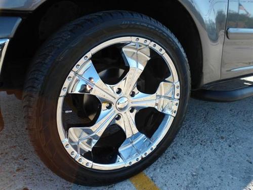 Ford F150 2003 photo 2