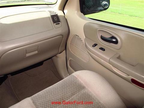 Ford F150 2003 photo 2