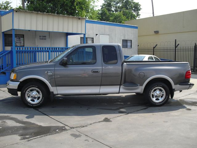 Ford F150 2003 photo 2