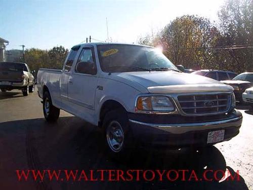Ford F150 2003 photo 2