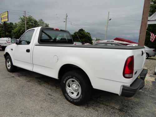 Ford F150 2003 photo 2