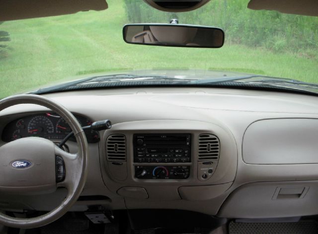 Ford F150 XLT Supercrew Short Bed 2WD Pickup Truck