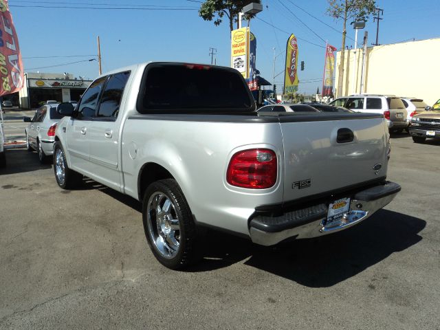Ford F150 SL Short Bed 2WD Pickup Truck