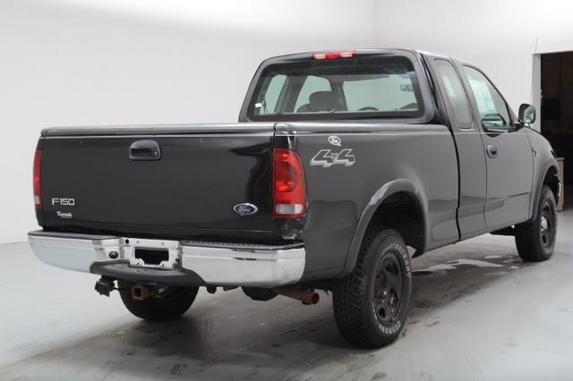 Ford F150 2003 photo 2
