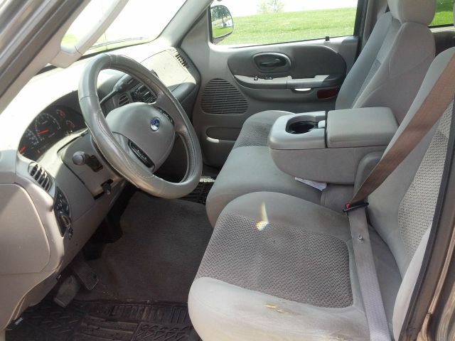 Ford F150 2003 photo 2