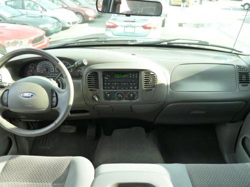 Ford F150 2003 photo 2