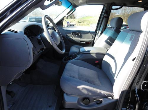 Ford F150 2003 photo 2