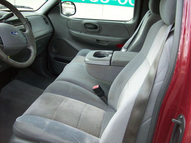 Ford F150 2003 photo 2