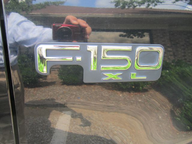 Ford F150 2003 photo 2