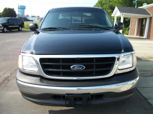 Ford F150 2003 photo 2