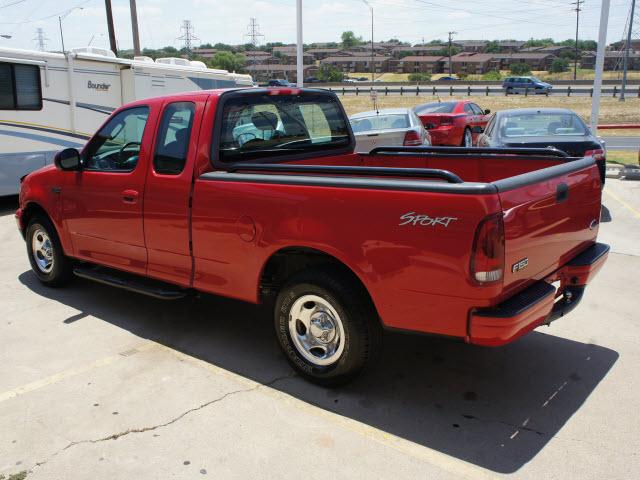 Ford F150 2003 photo 2