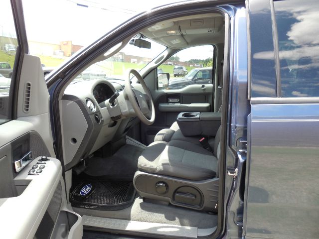 Ford F150 2500 SL Pickup Truck