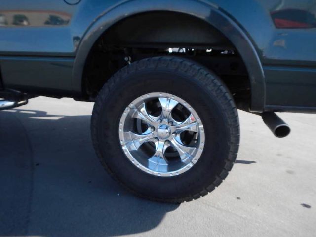 Ford F150 2004 photo 2