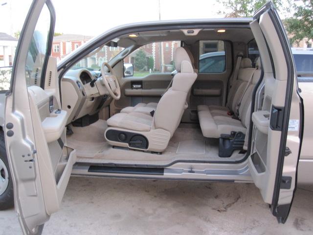 Ford F150 2004 photo 2