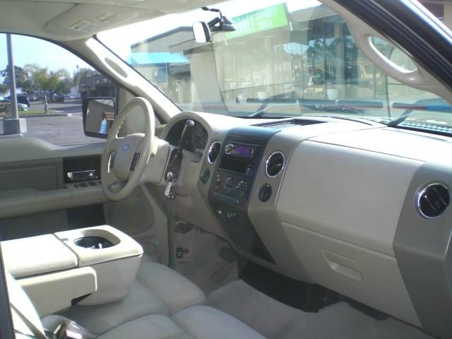 Ford F150 2004 photo 2