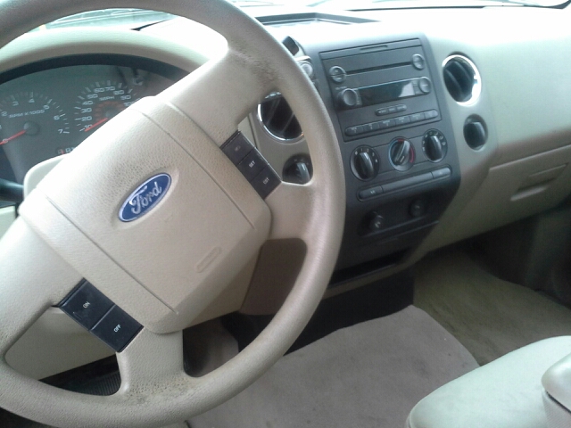 Ford F150 2004 photo 2