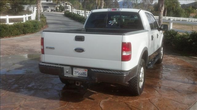 Ford F150 EXT CAB 4WD 143.5wb Pickup Truck