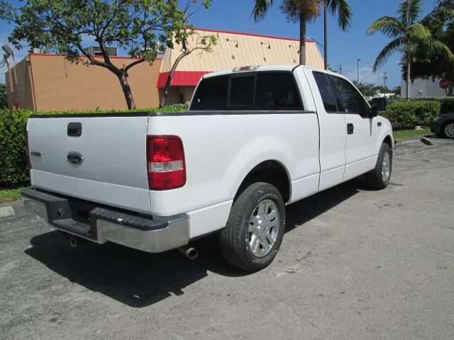 Ford F150 SLE- 4X4 Pickup Truck