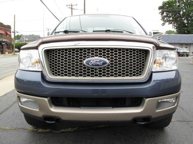 Ford F150 2004 photo 2