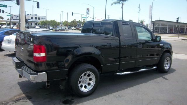 Ford F150 XLT Supercrew Short Bed 2WD Pickup Truck