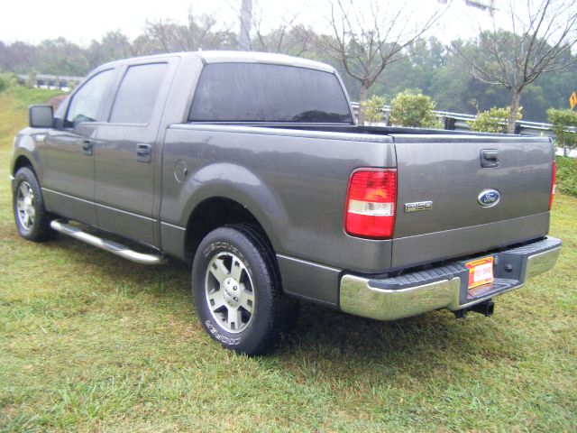 Ford F150 SL Short Bed 2WD Pickup Truck