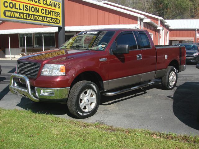 Ford F150 LT Crew Cab Pickup Truck